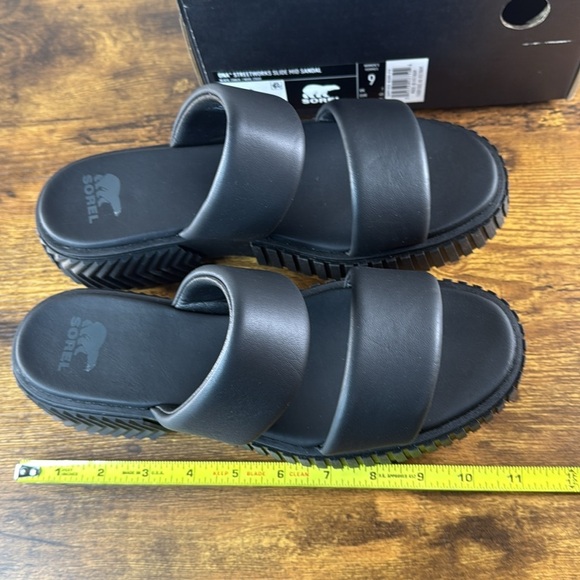 Sorel Black Leather Streetwear Slide Sandals - Picture 9 of 10